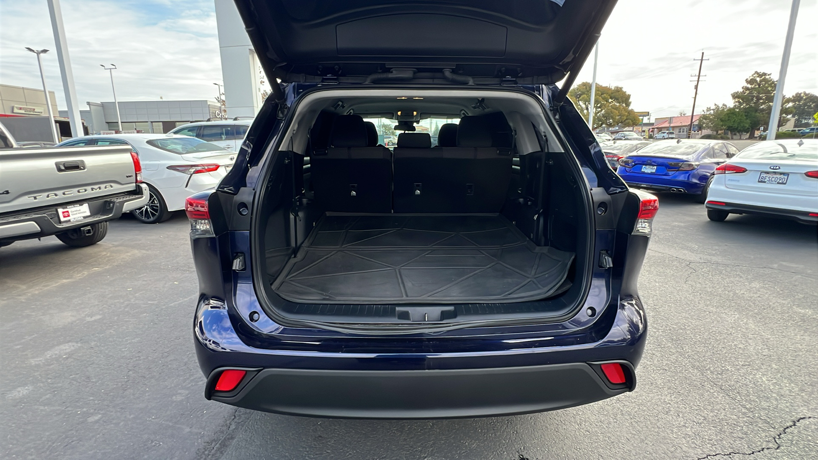 2021 Toyota Highlander Hybrid LE 19