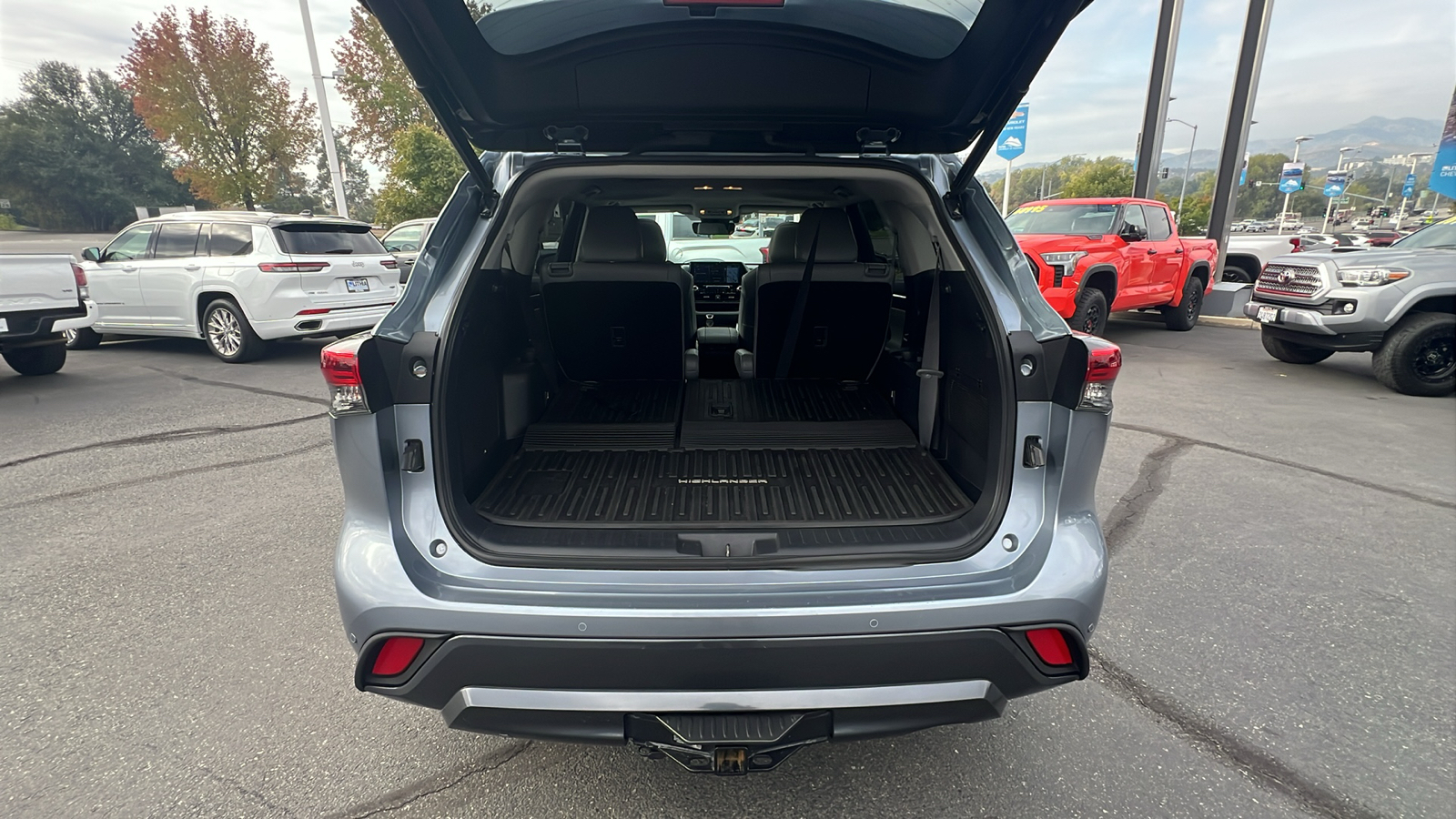 2021 Toyota Highlander Hybrid Limited 19