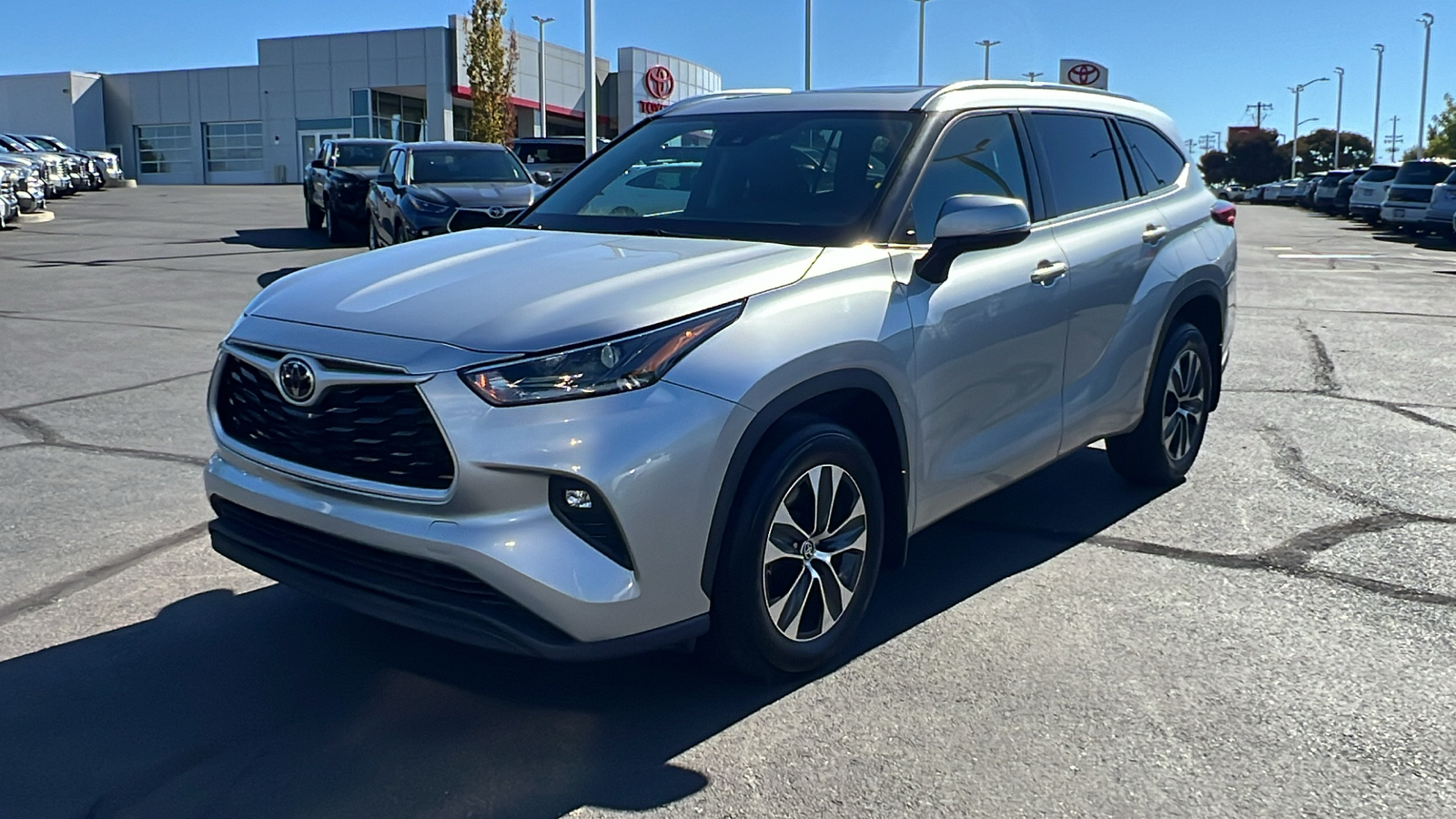 2021 Toyota Highlander XLE 1