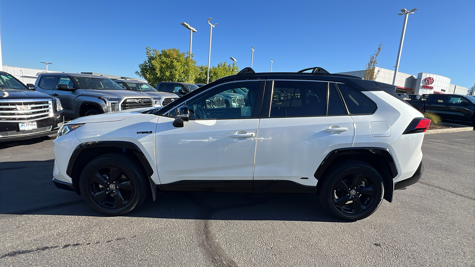 2021 Toyota RAV4 Hybrid XSE 3