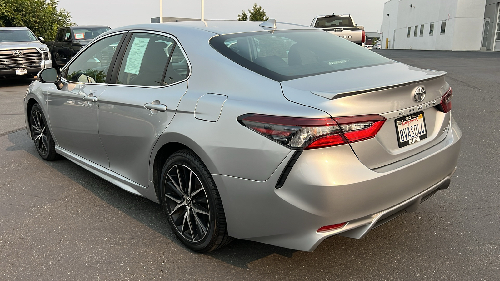 2021 Toyota Camry SE 4