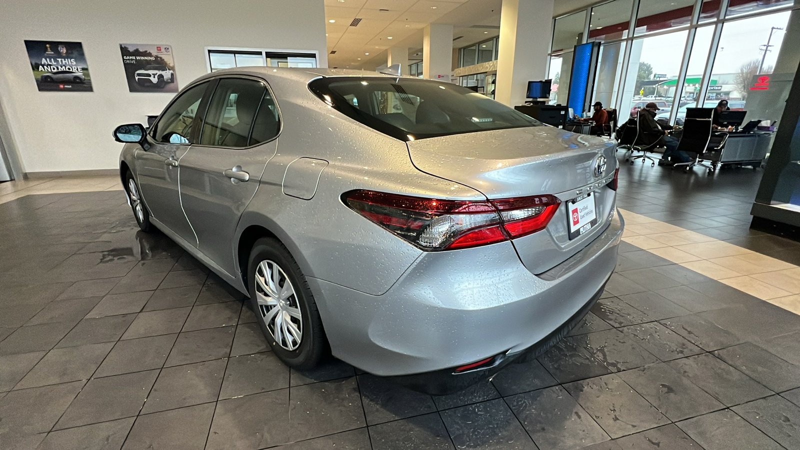 2021 Toyota Camry Hybrid LE 4