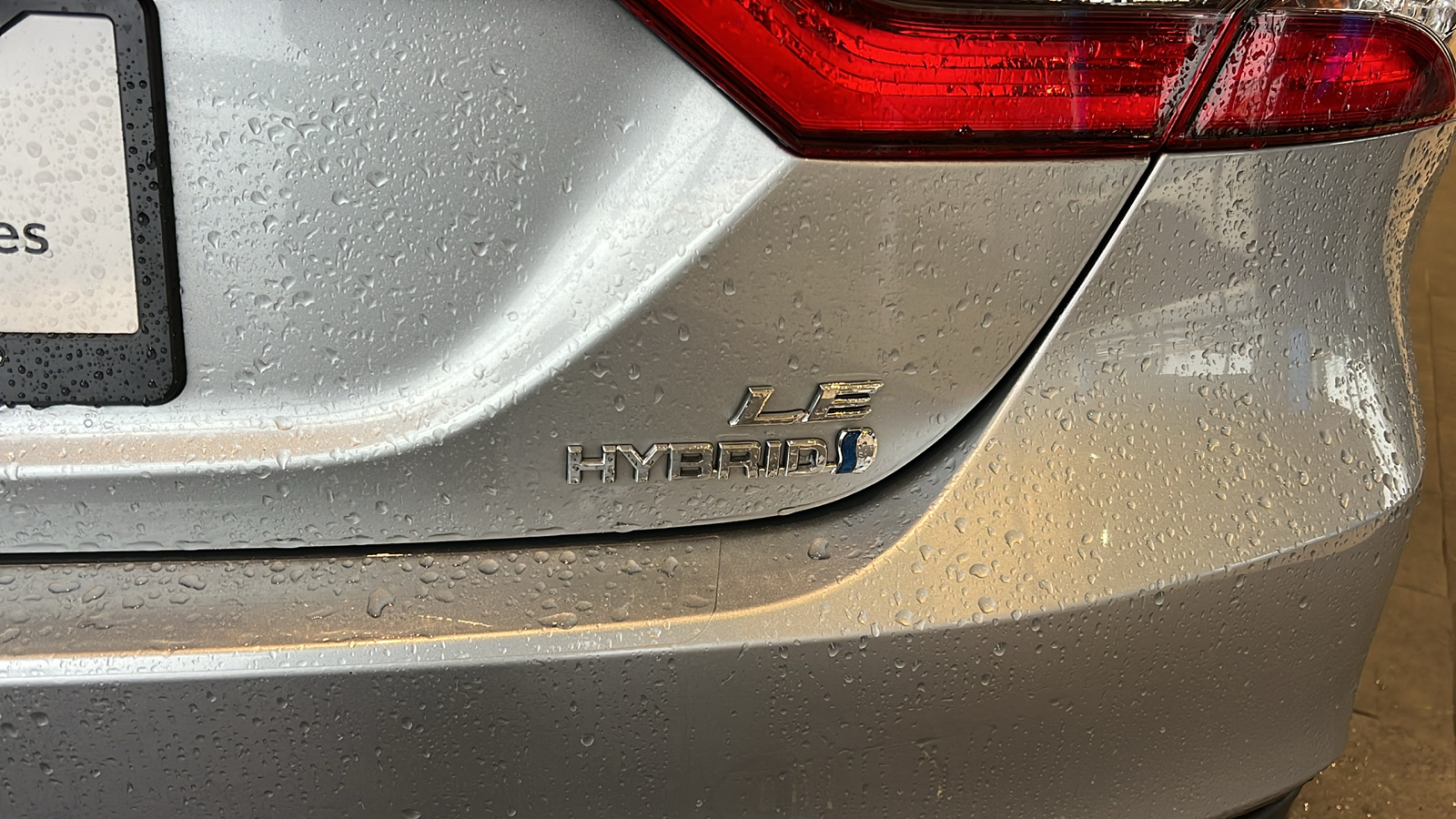 2021 Toyota Camry Hybrid LE 7