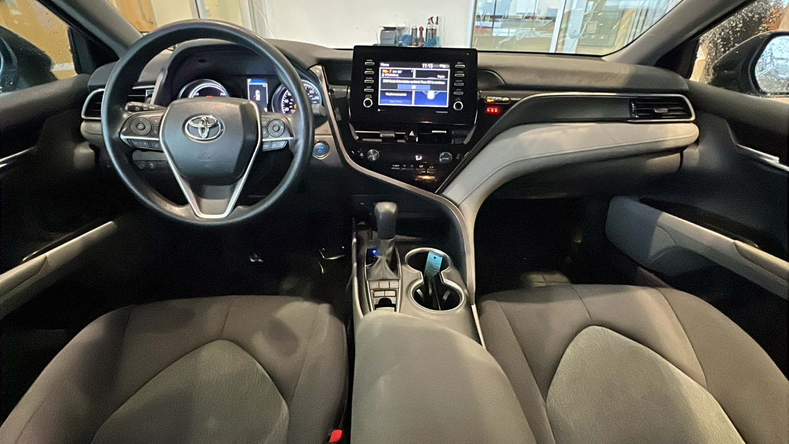 2021 Toyota Camry Hybrid LE 10