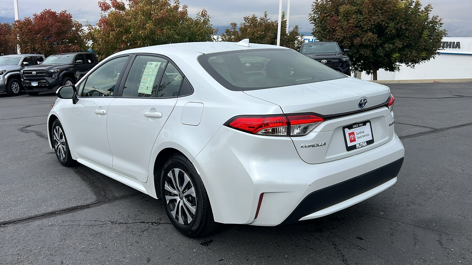 2022 Toyota Corolla Hybrid LE 4