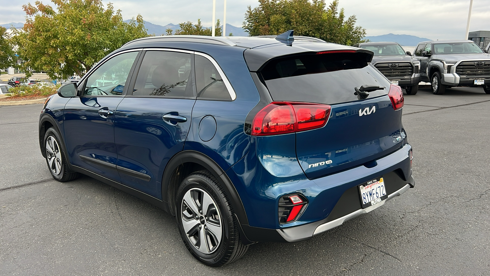 2022 Kia Niro LX 4