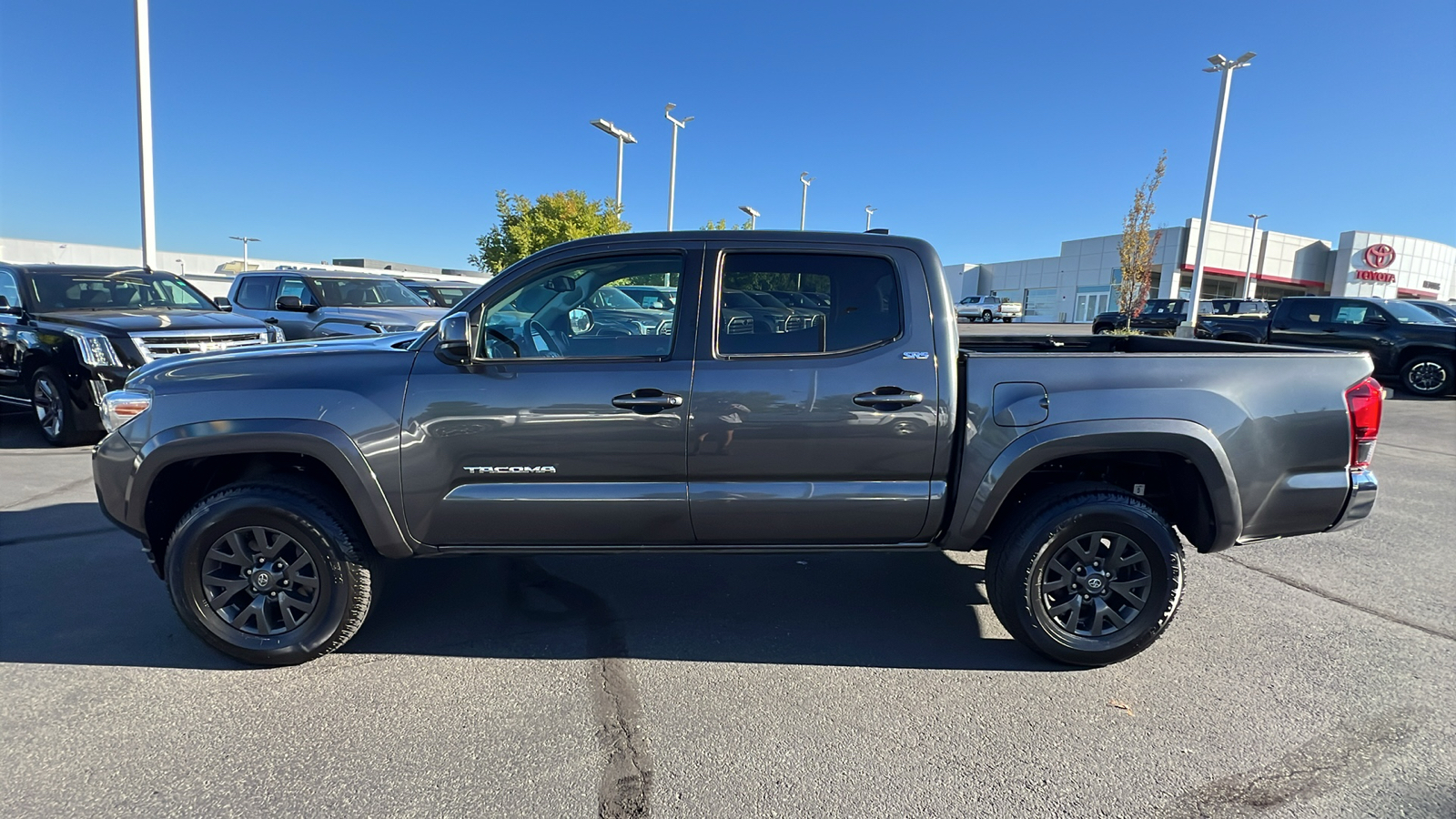 2022 Toyota Tacoma SR5 Double Cab 5 Bed V6 AT 3