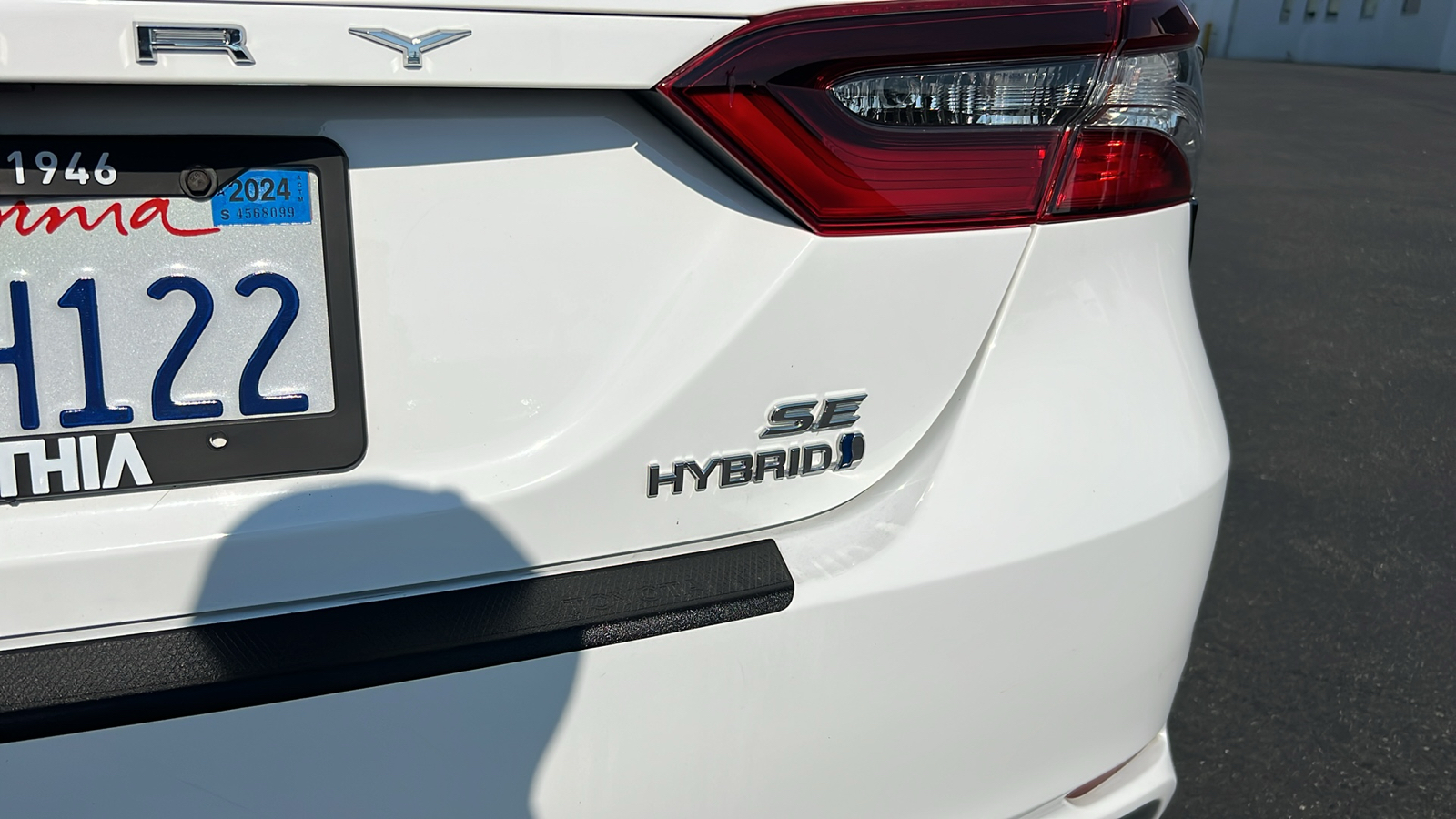 2022 Toyota Camry Hybrid SE 7