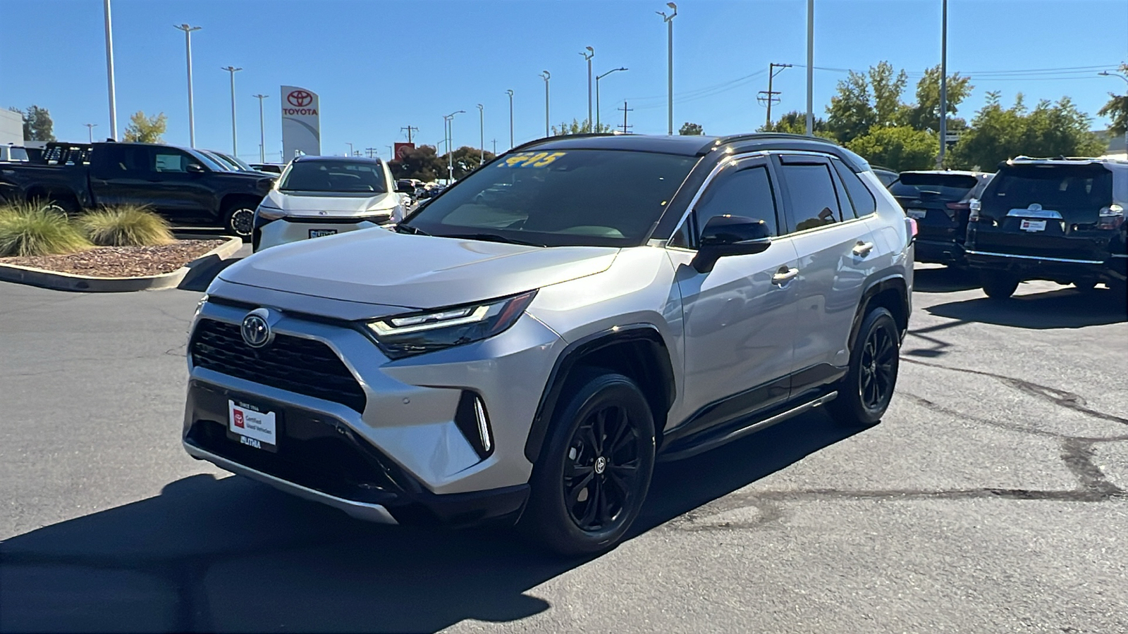 2023 Toyota RAV4 Hybrid XSE 1