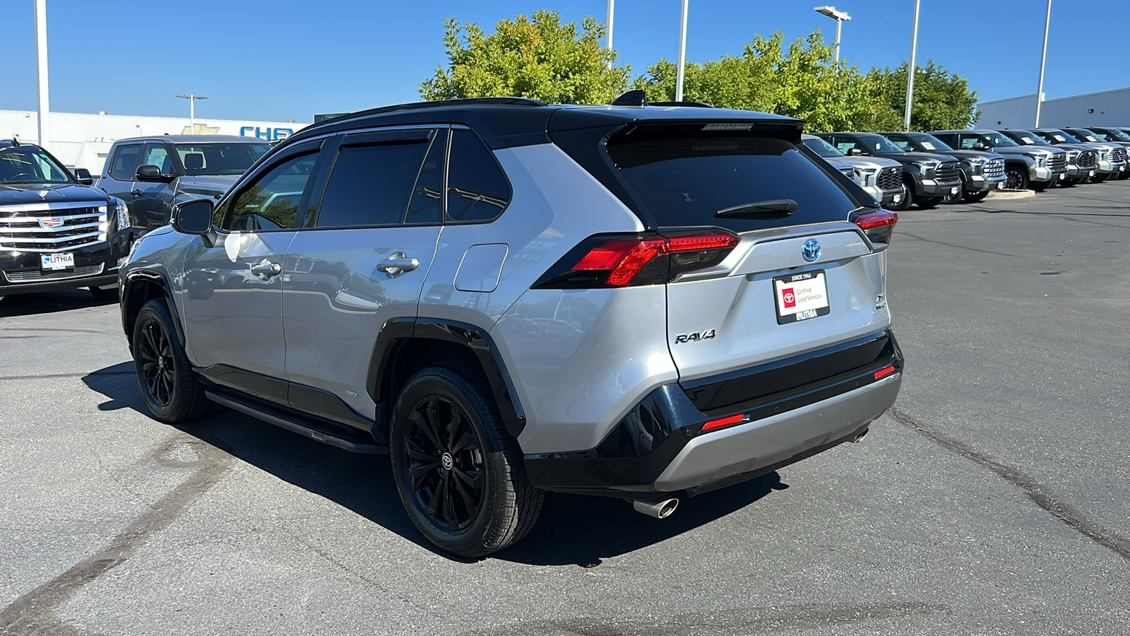 2023 Toyota RAV4 Hybrid XSE 4