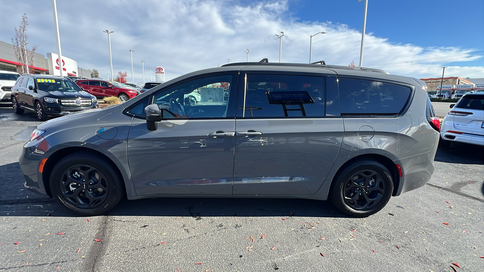 2023 Chrysler Pacifica Hybrid Touring L 3