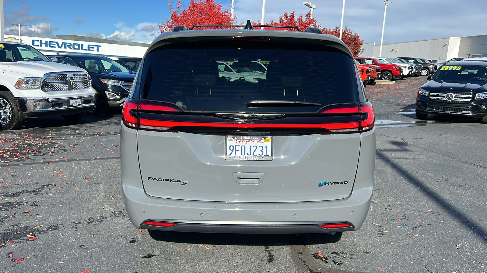 2023 Chrysler Pacifica Hybrid Touring L 5