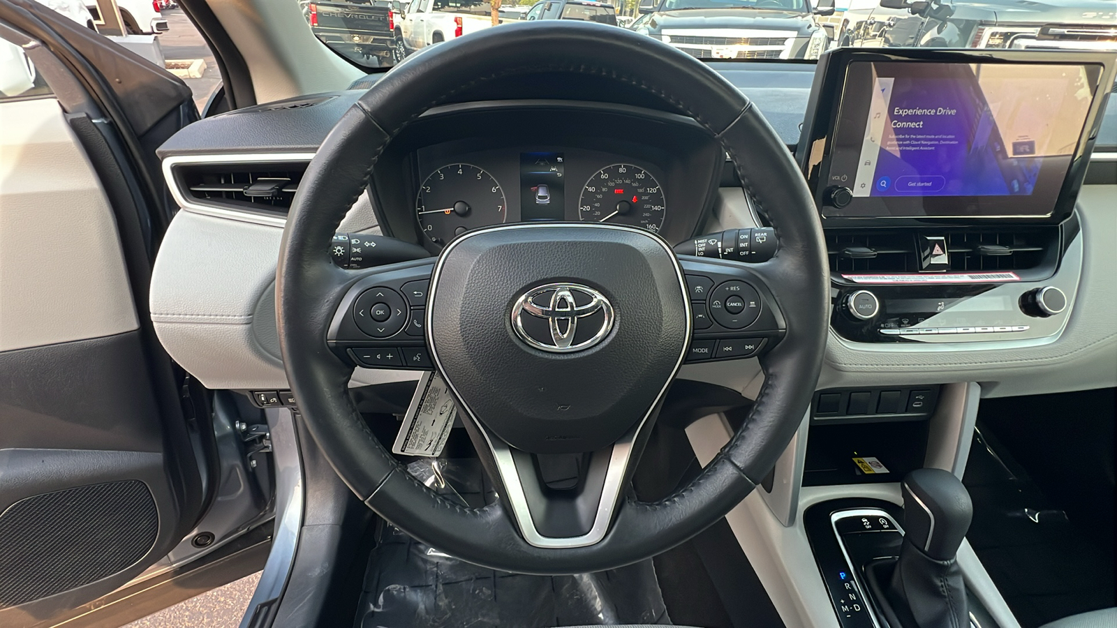 2023 Toyota Corolla Cross LE 15