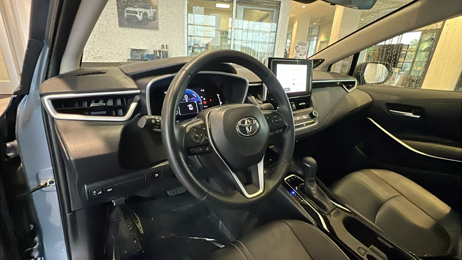 2024 Toyota Corolla Hybrid XLE 2