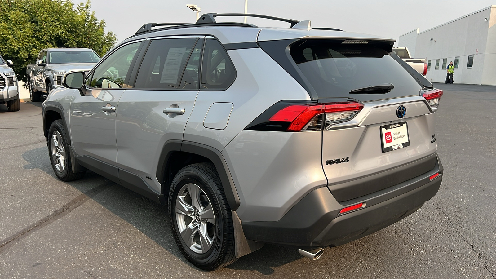 2024 Toyota RAV4 Hybrid XLE 4