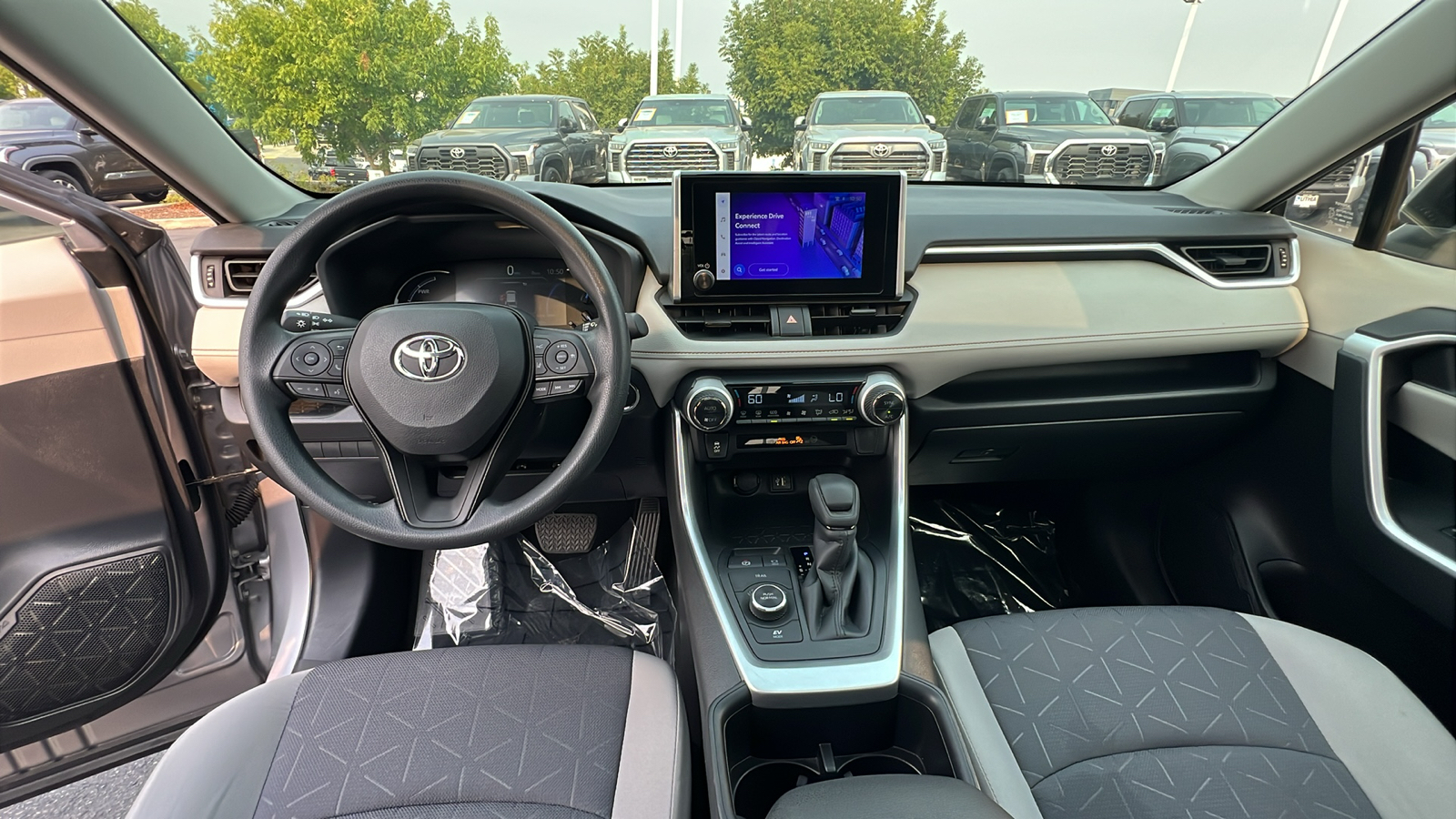 2024 Toyota RAV4 Hybrid XLE 10