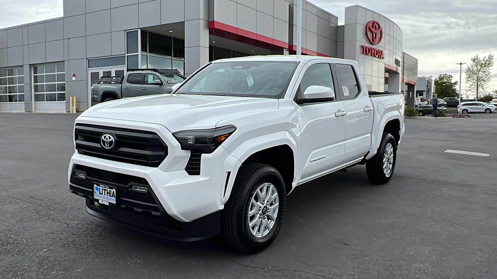 2024 Toyota Tacoma SR5 Double Cab 5 Bed AT 1