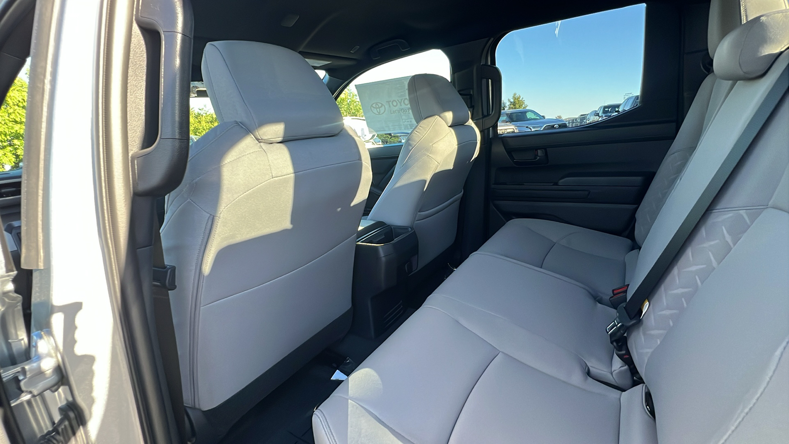 2024 Toyota Tacoma SR5 Double Cab 5 Bed AT 12