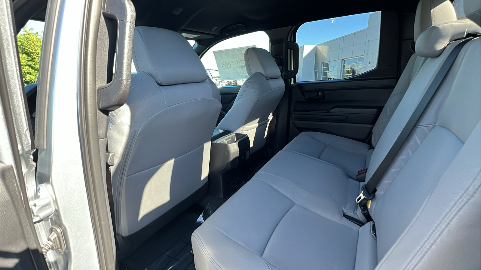 2024 Toyota Tacoma SR5 Double Cab 5 Bed AT 12