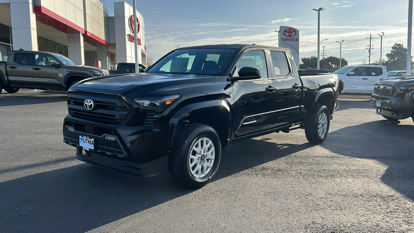 2024 Toyota Tacoma SR5 Double Cab 6 Bed AT 1