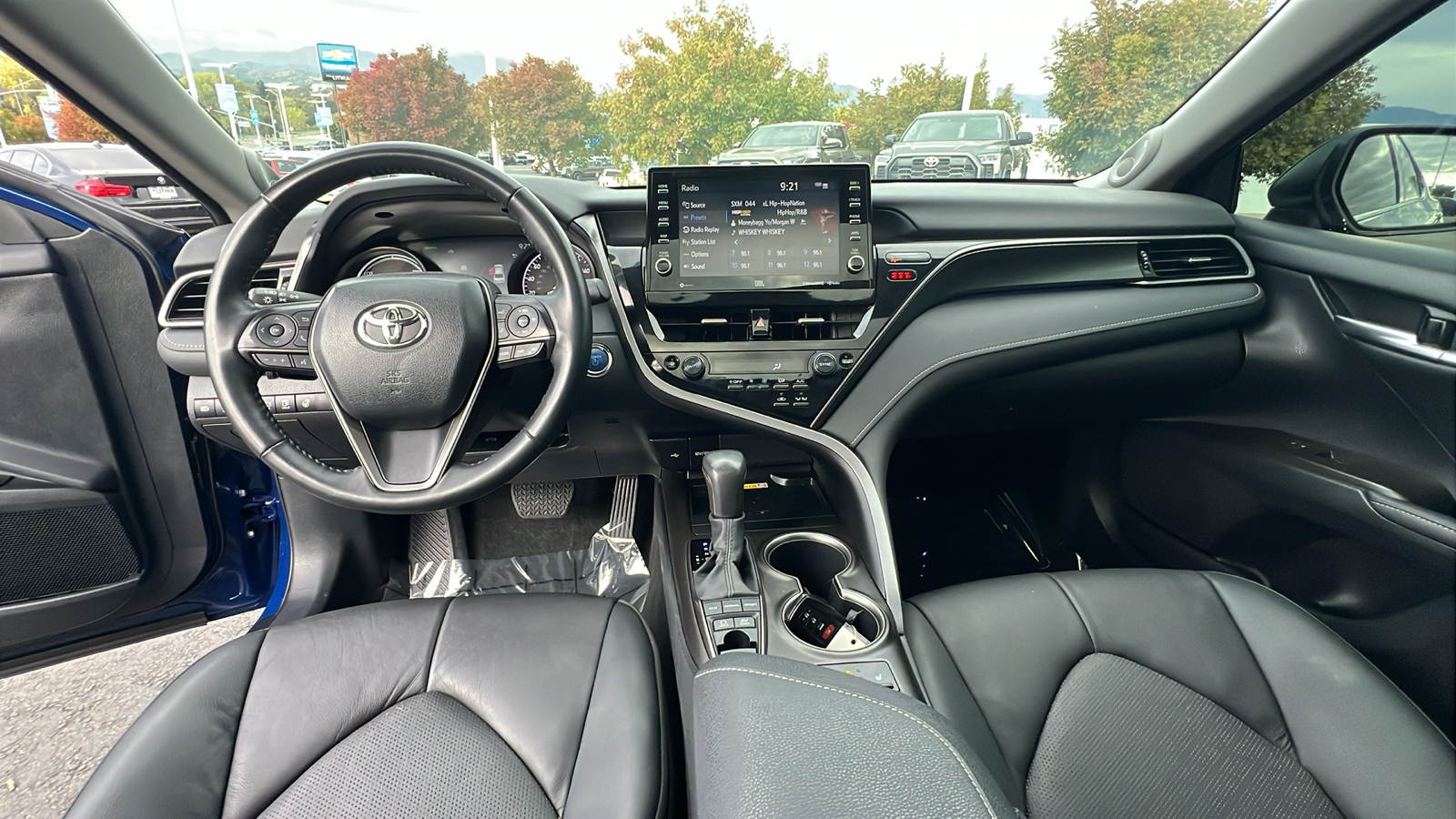 2024 Toyota Camry Hybrid XSE 10