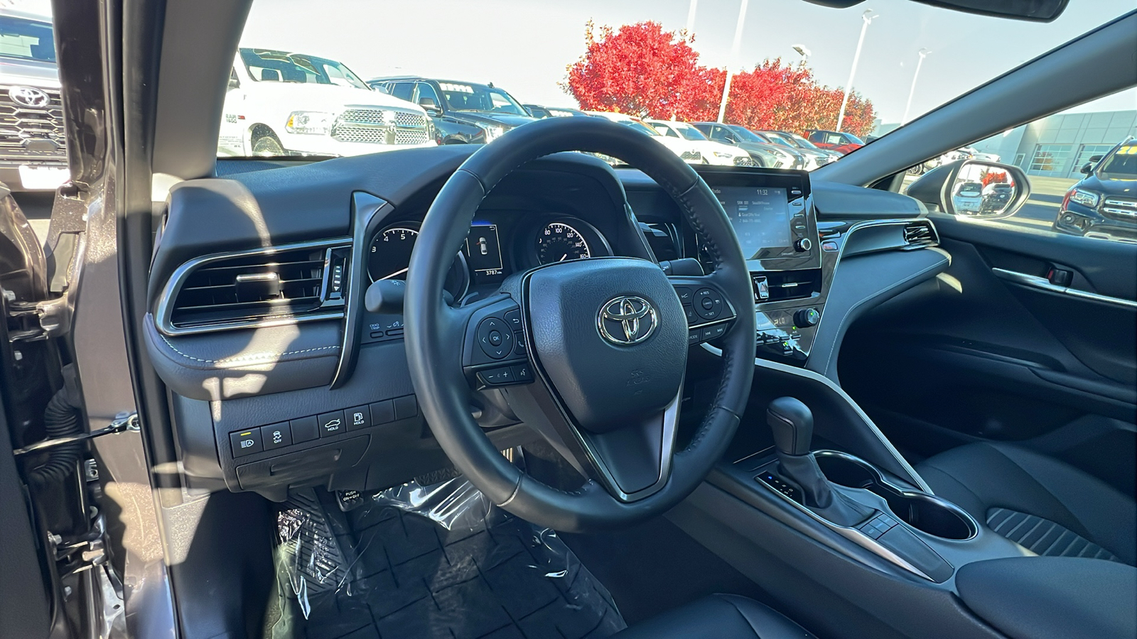 2024 Toyota Camry SE 2