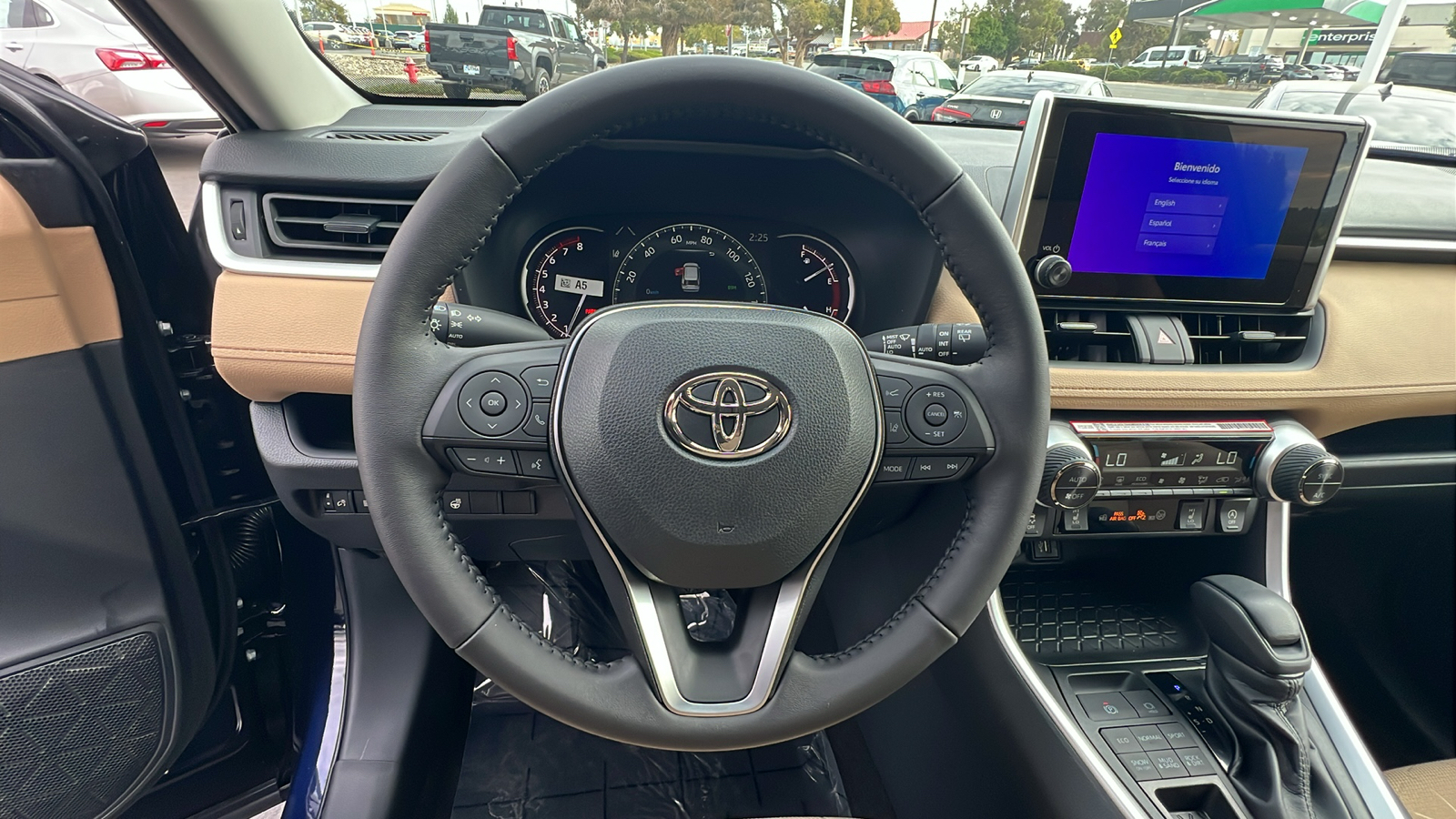 2024 Toyota RAV4 XLE 15