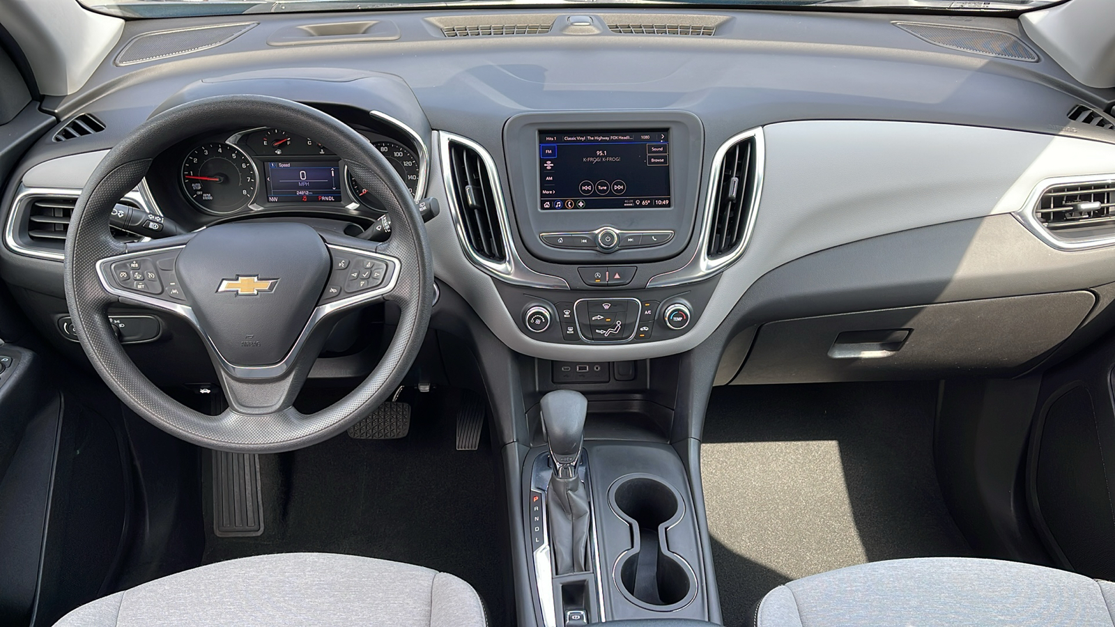 2022 Chevrolet Equinox LS 13