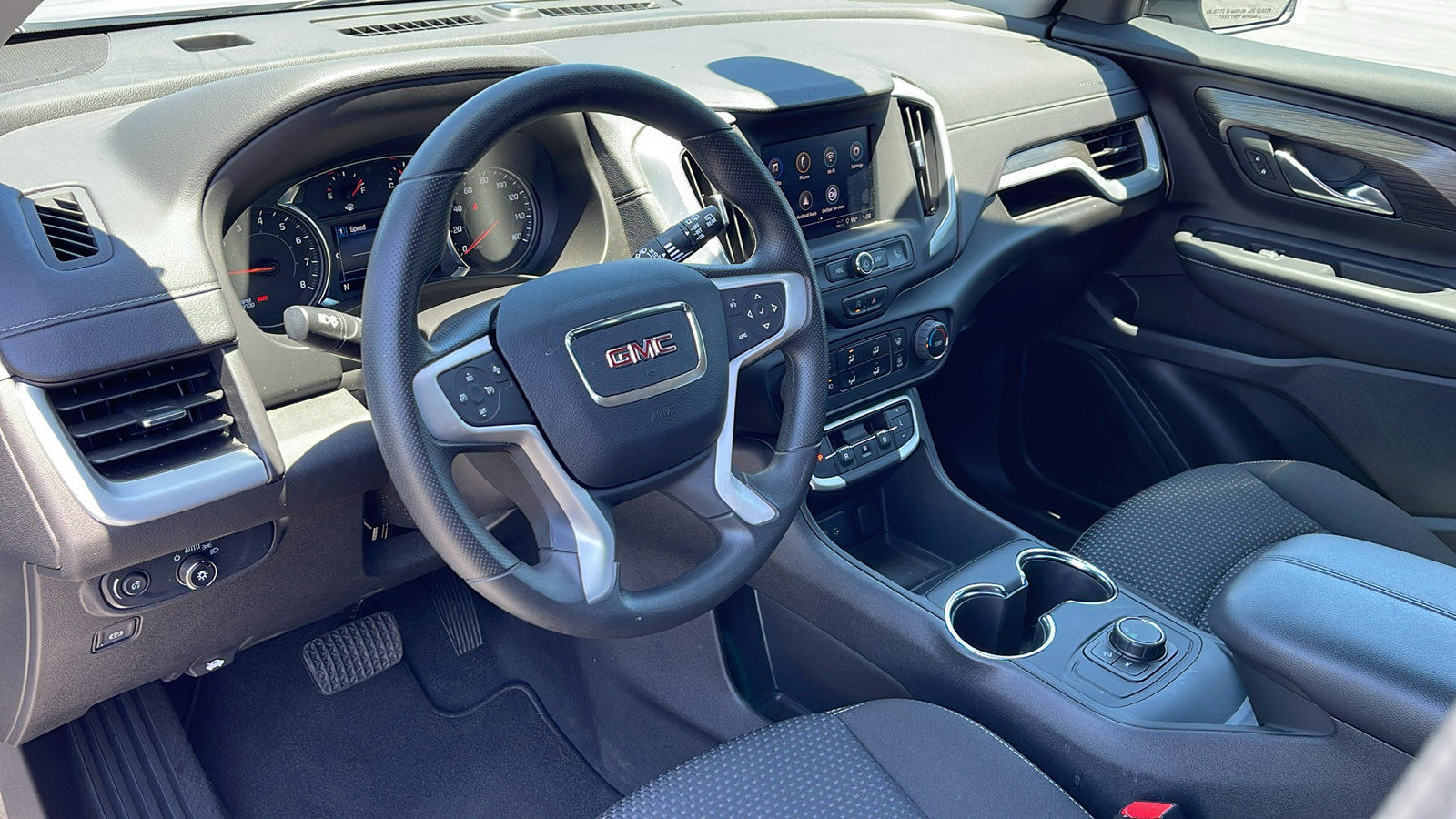 2024 GMC Terrain SLE 10