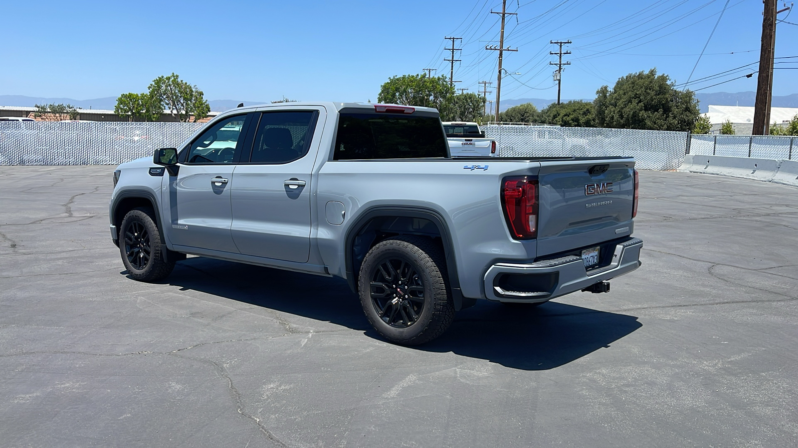 2024 GMC Sierra 1500 Elevation 3