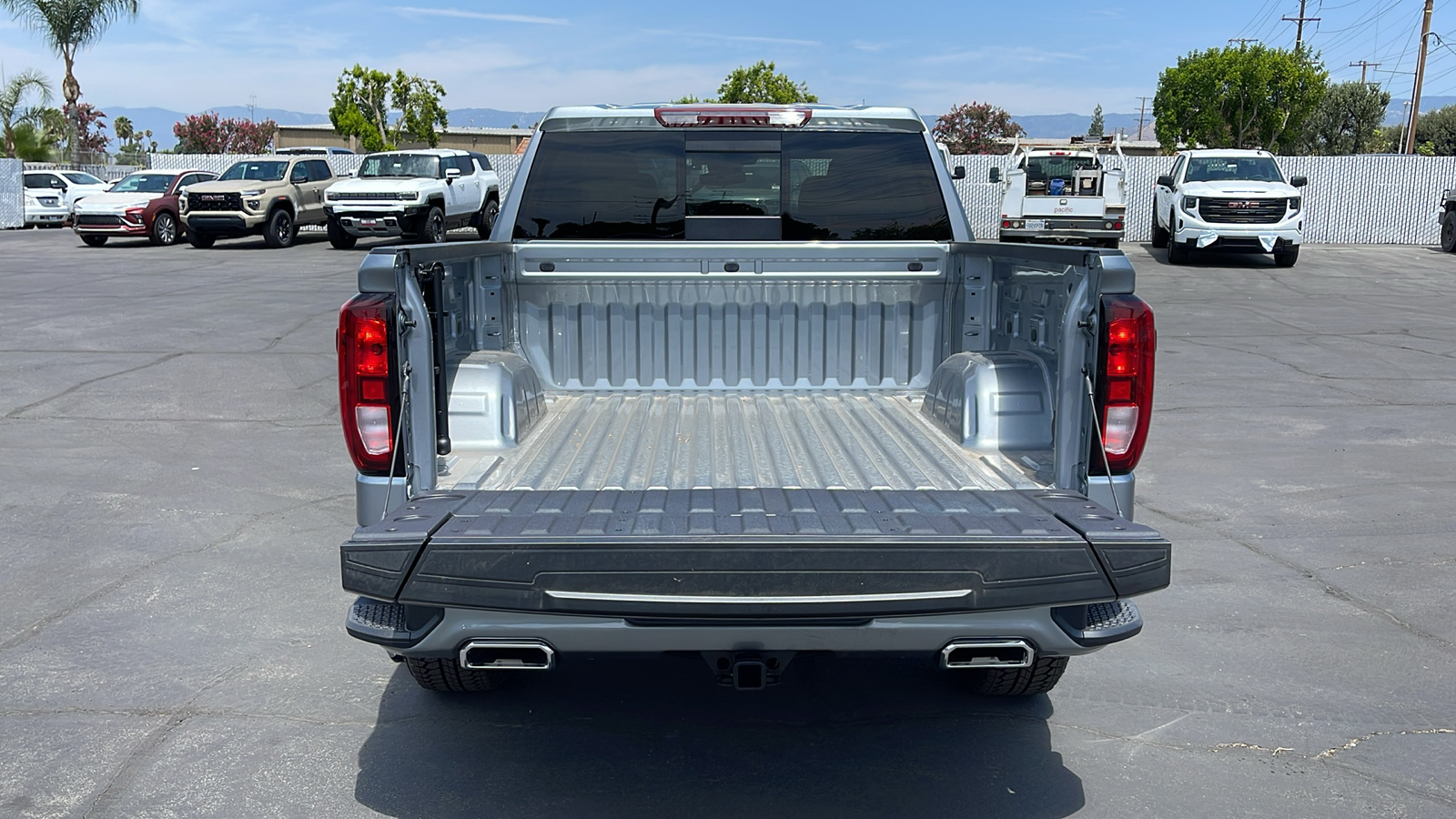 2024 GMC Sierra 1500 Elevation 24