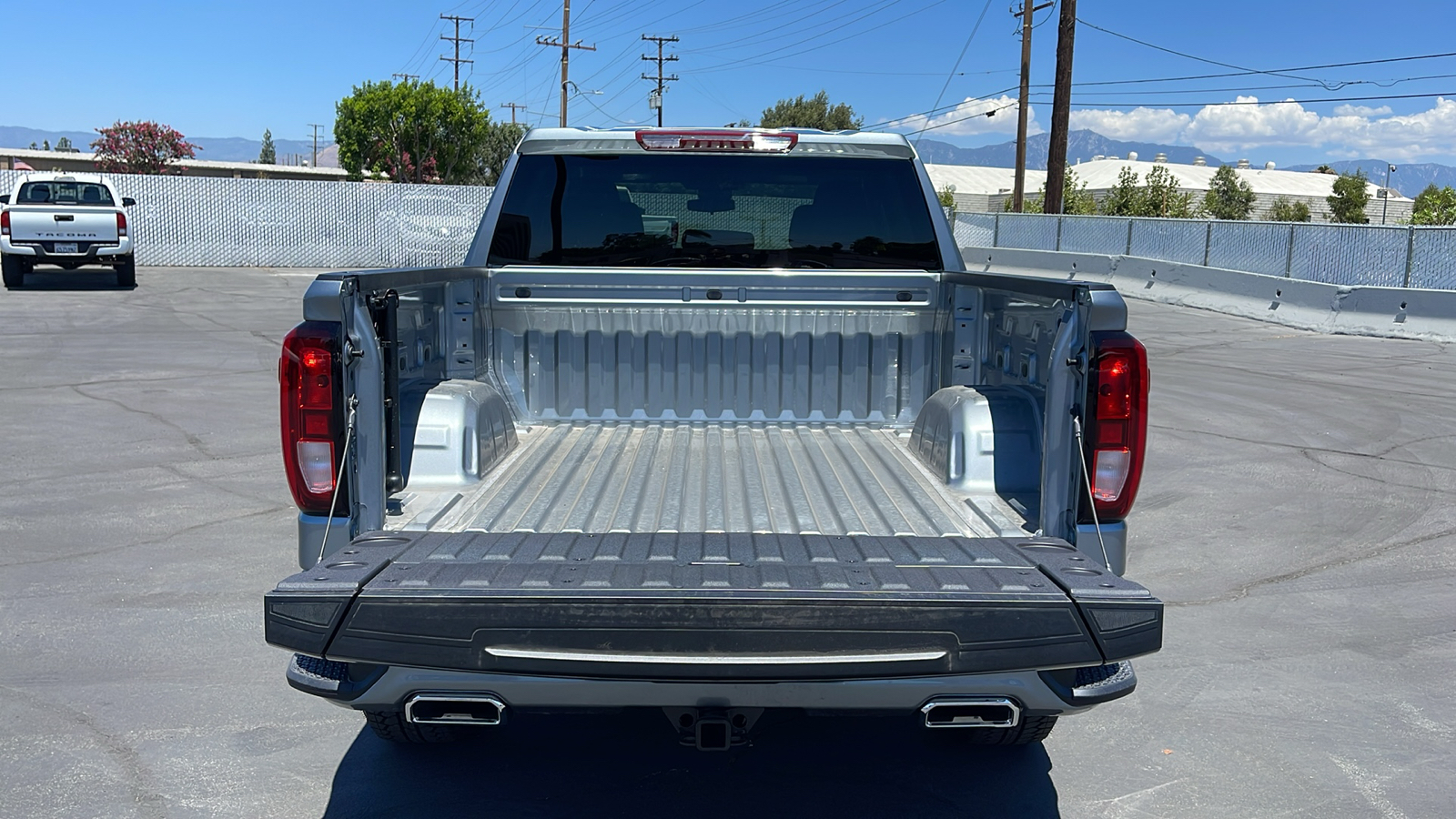 2024 GMC Sierra 1500 Elevation 24