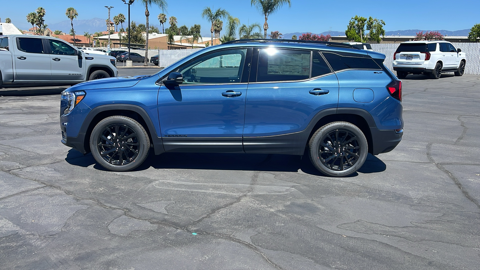 2024 GMC Terrain SLT 2