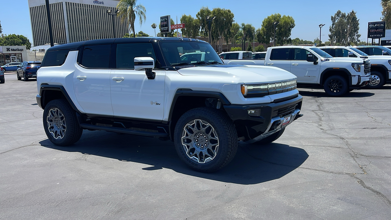 2024 GMC Hummer EV SUV 3X 8