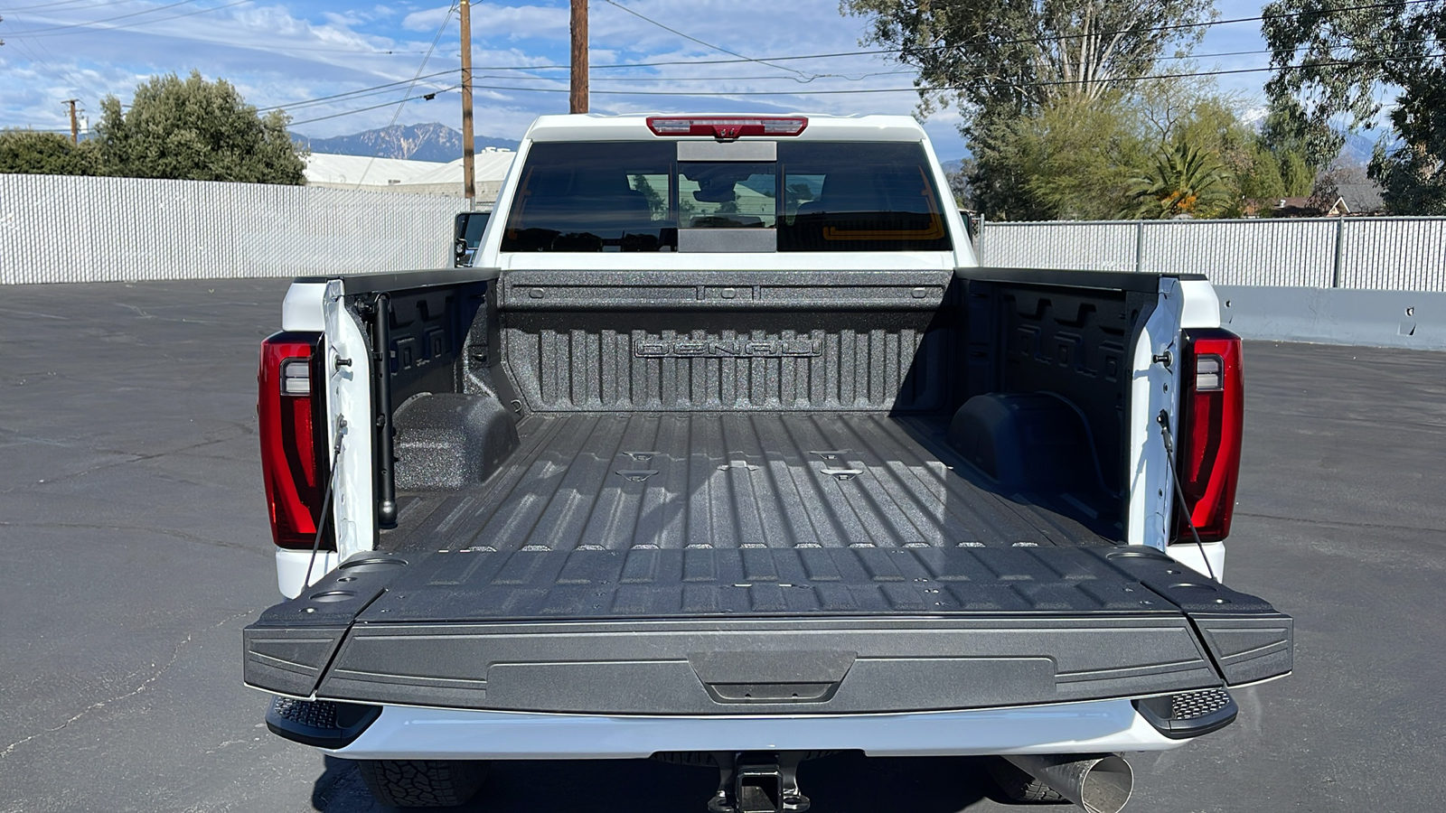 2024 GMC Sierra 2500HD Denali 24