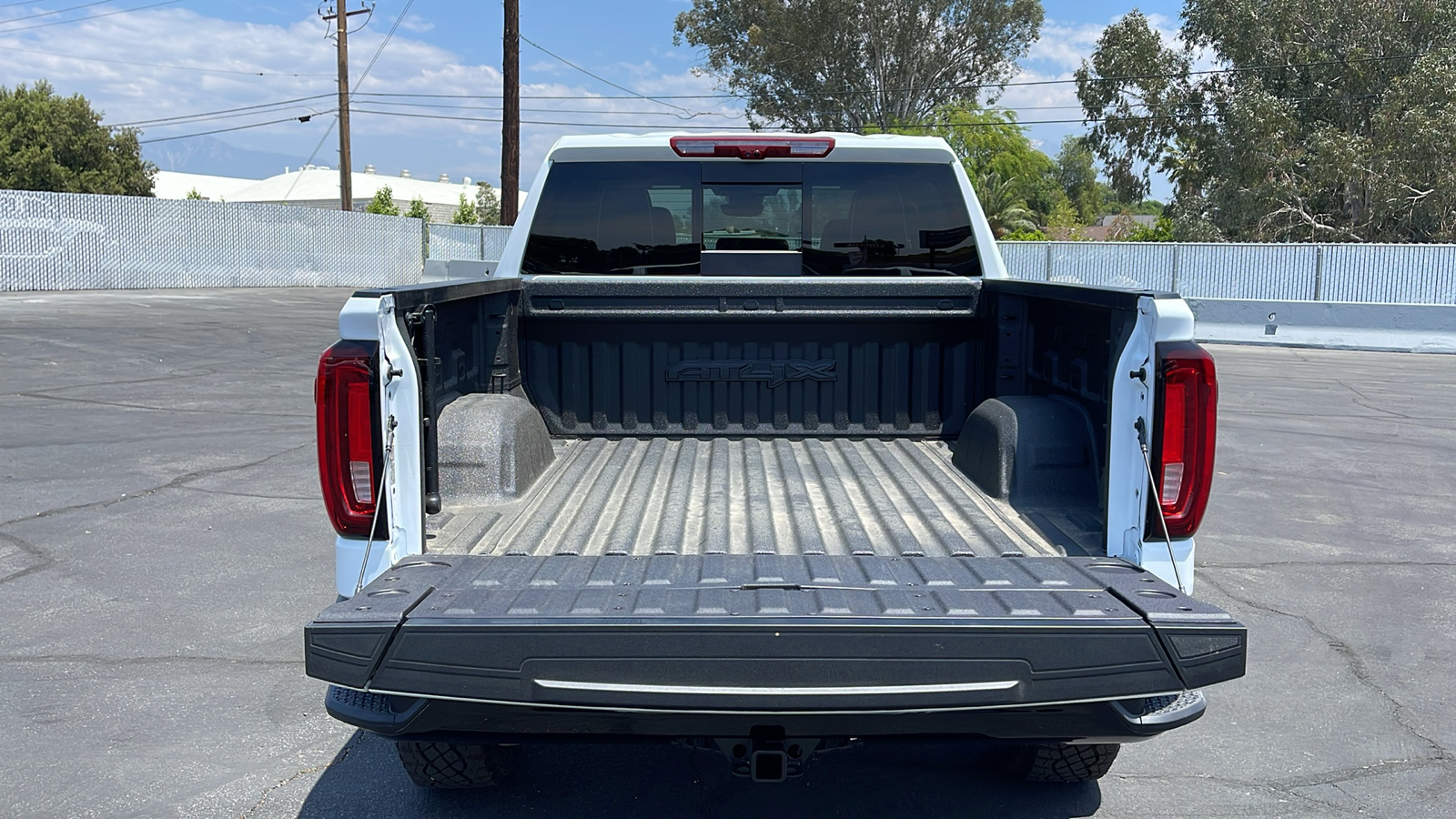 2024 GMC Sierra 1500 AT4X 24