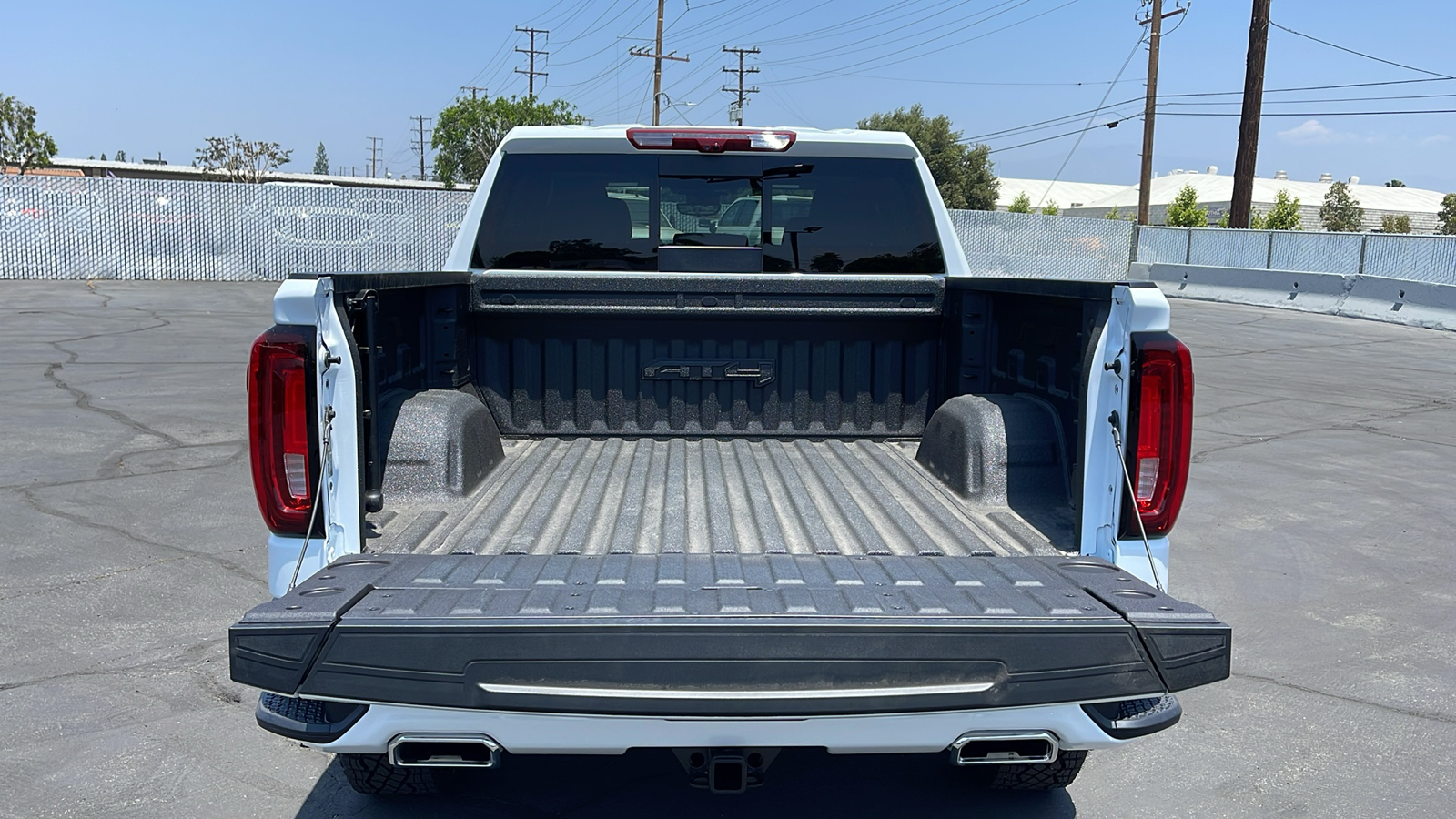 2024 GMC Sierra 1500 AT4 24