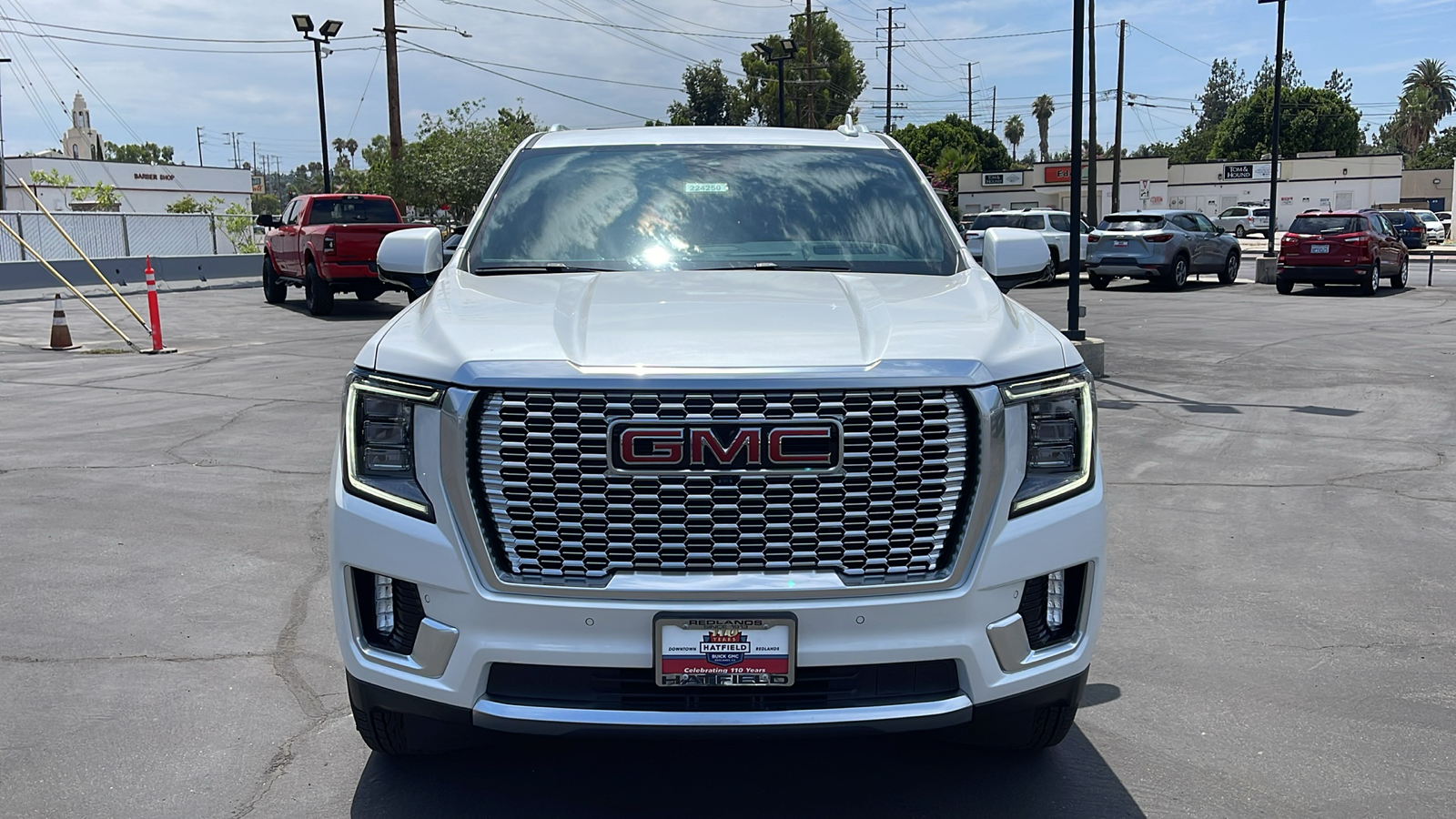 2024 GMC Yukon XL Denali 8