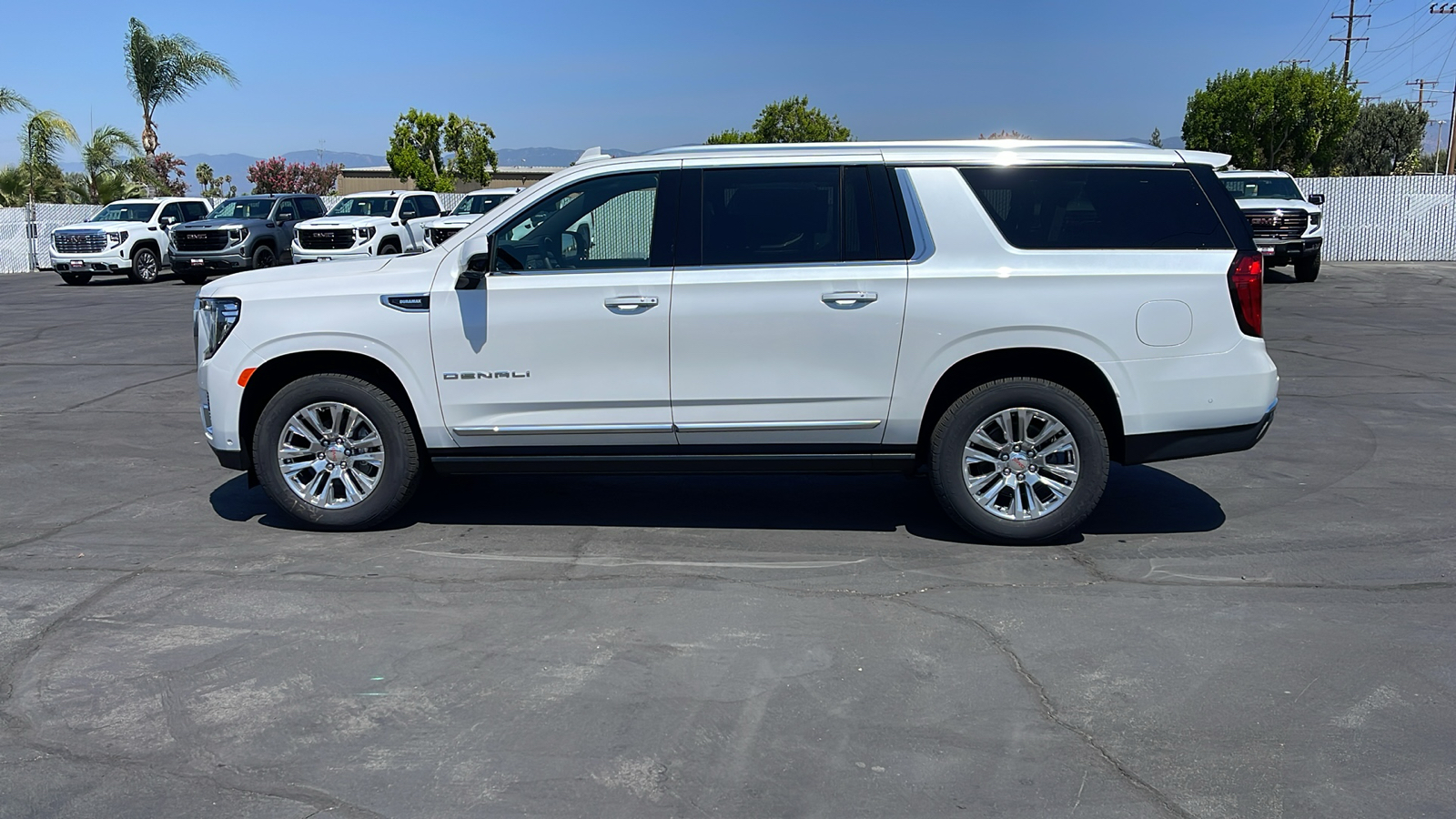 2024 GMC Yukon XL Denali 2