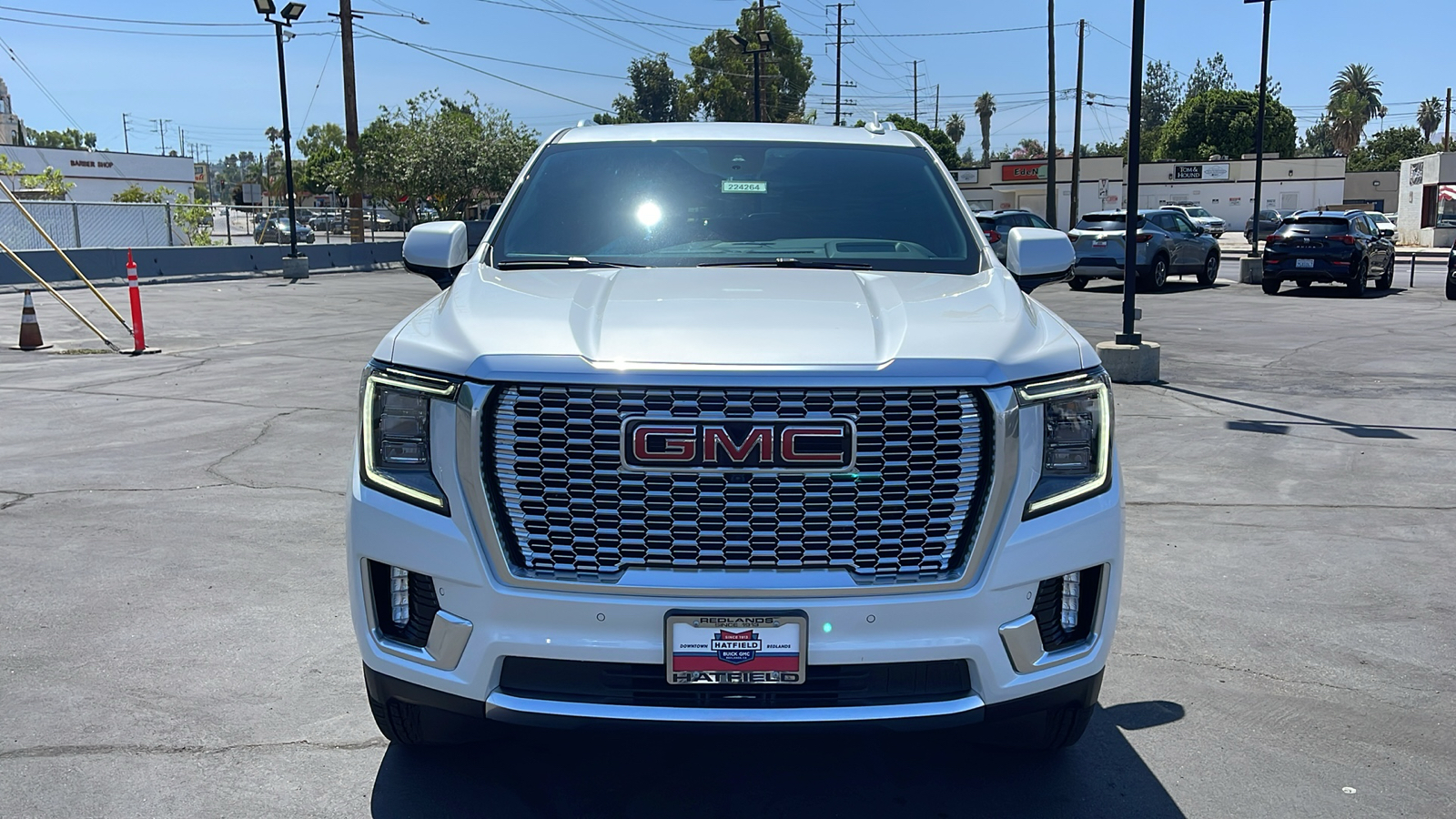 2024 GMC Yukon XL Denali 8