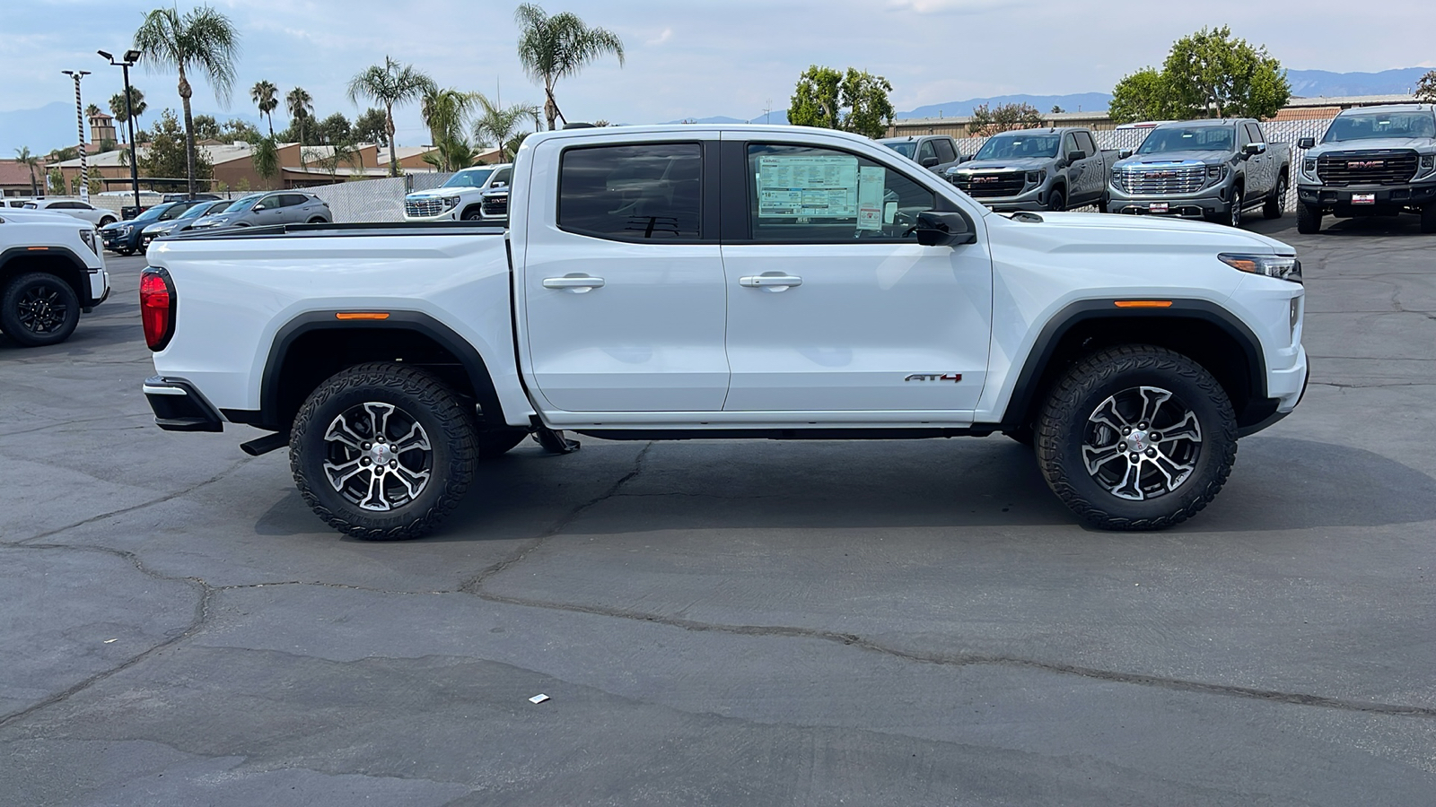 2024 GMC Canyon AT4 10