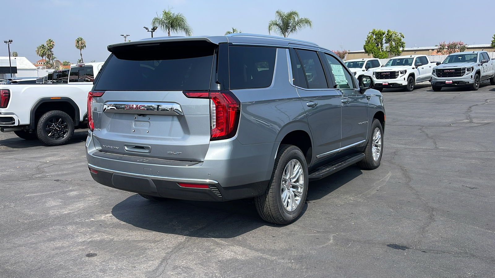 2024 GMC Yukon SLT 5