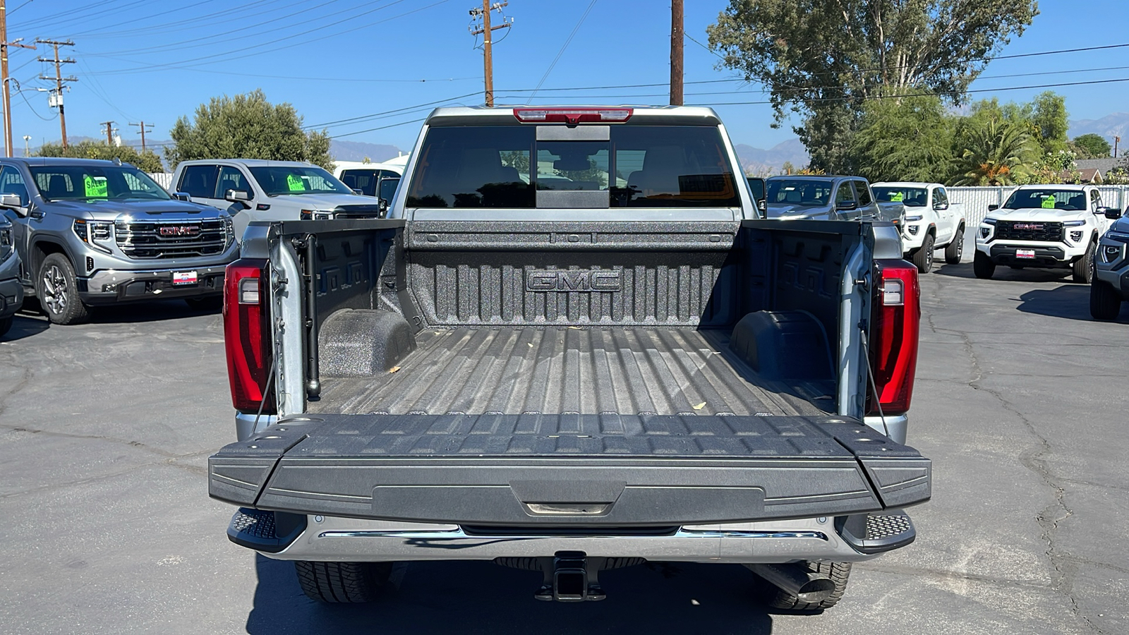 2025 GMC Sierra 2500HD SLT 24