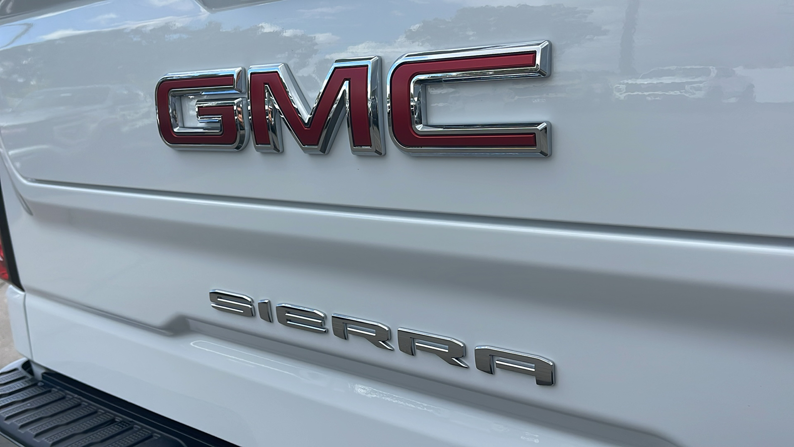 2025 GMC Sierra 1500 SLT 28