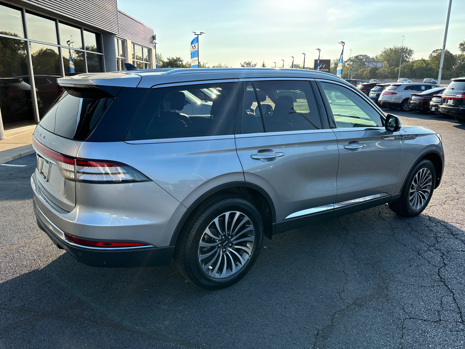 2022 Lincoln Aviator Standard 7