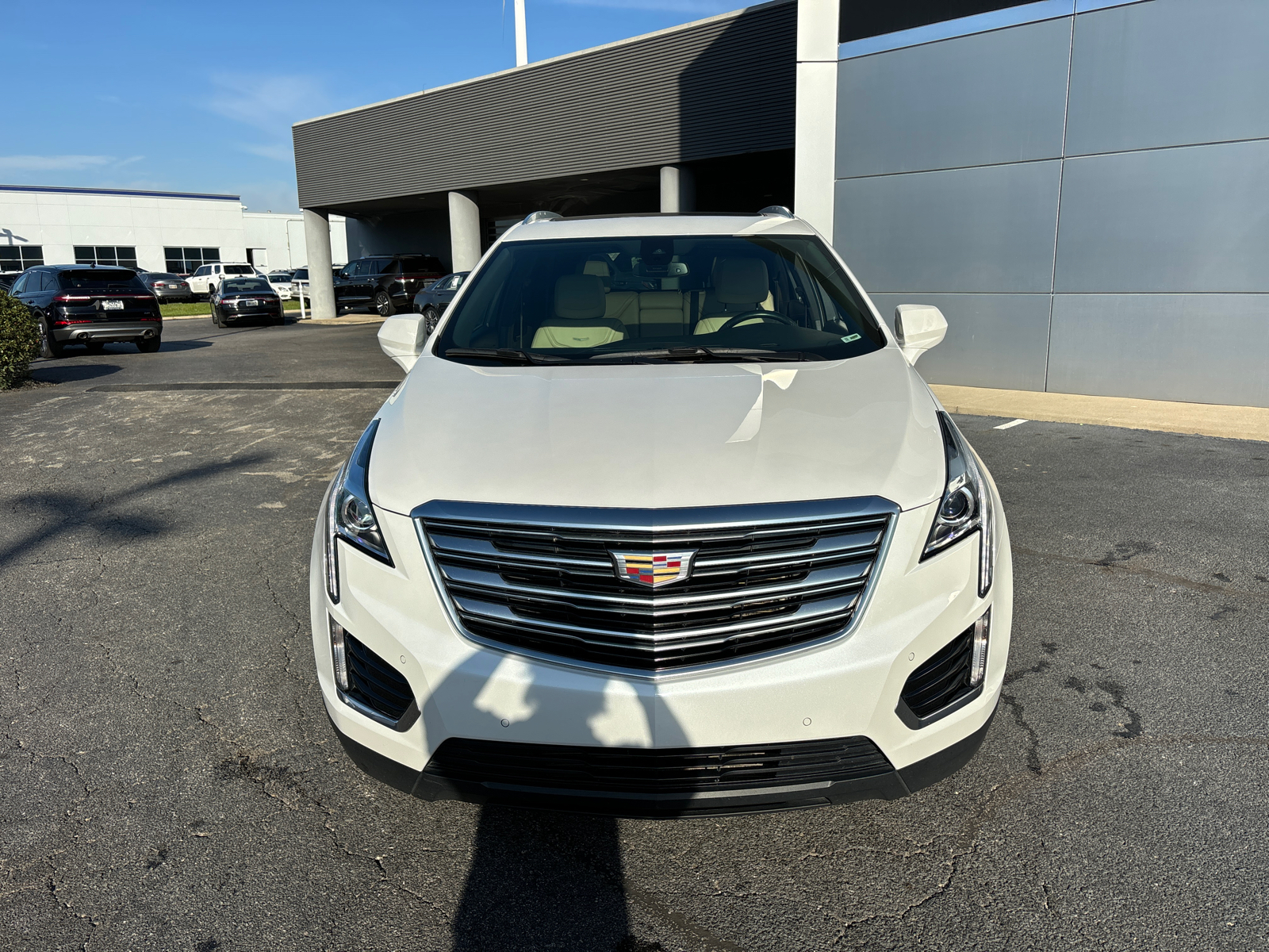 2018 Cadillac XT5 Luxury AWD 2