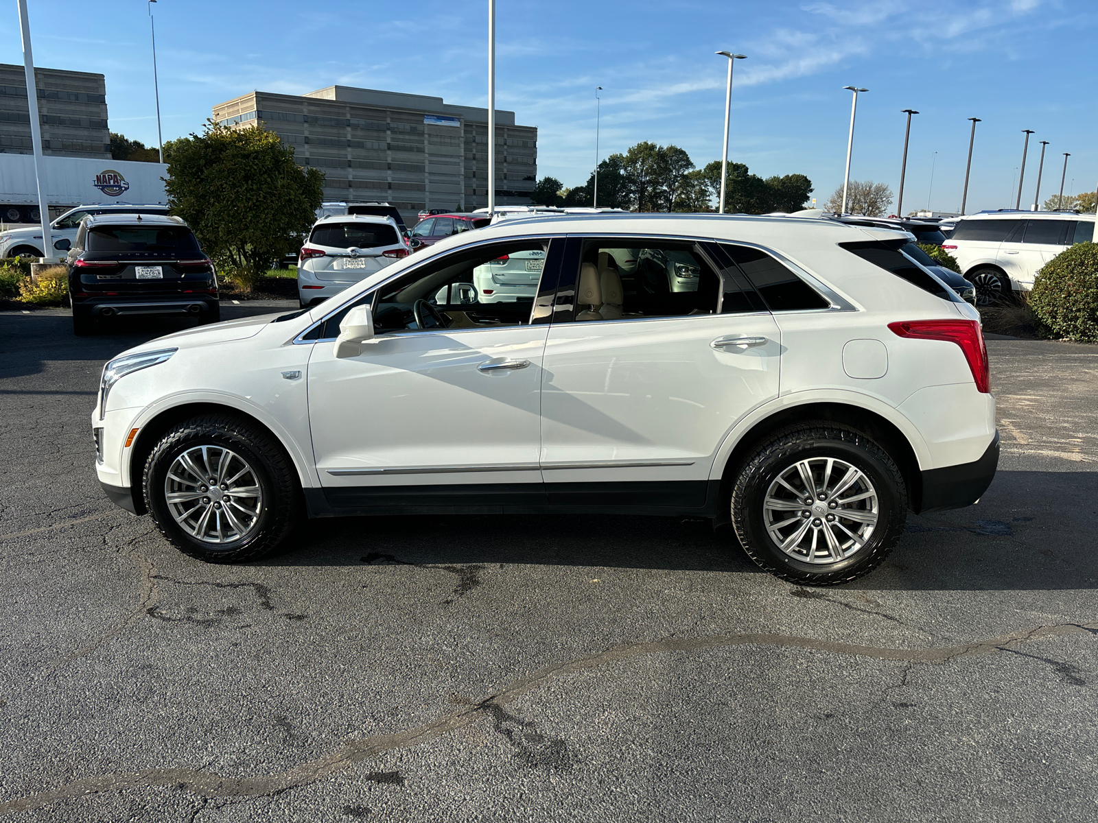 2018 Cadillac XT5 Luxury AWD 4