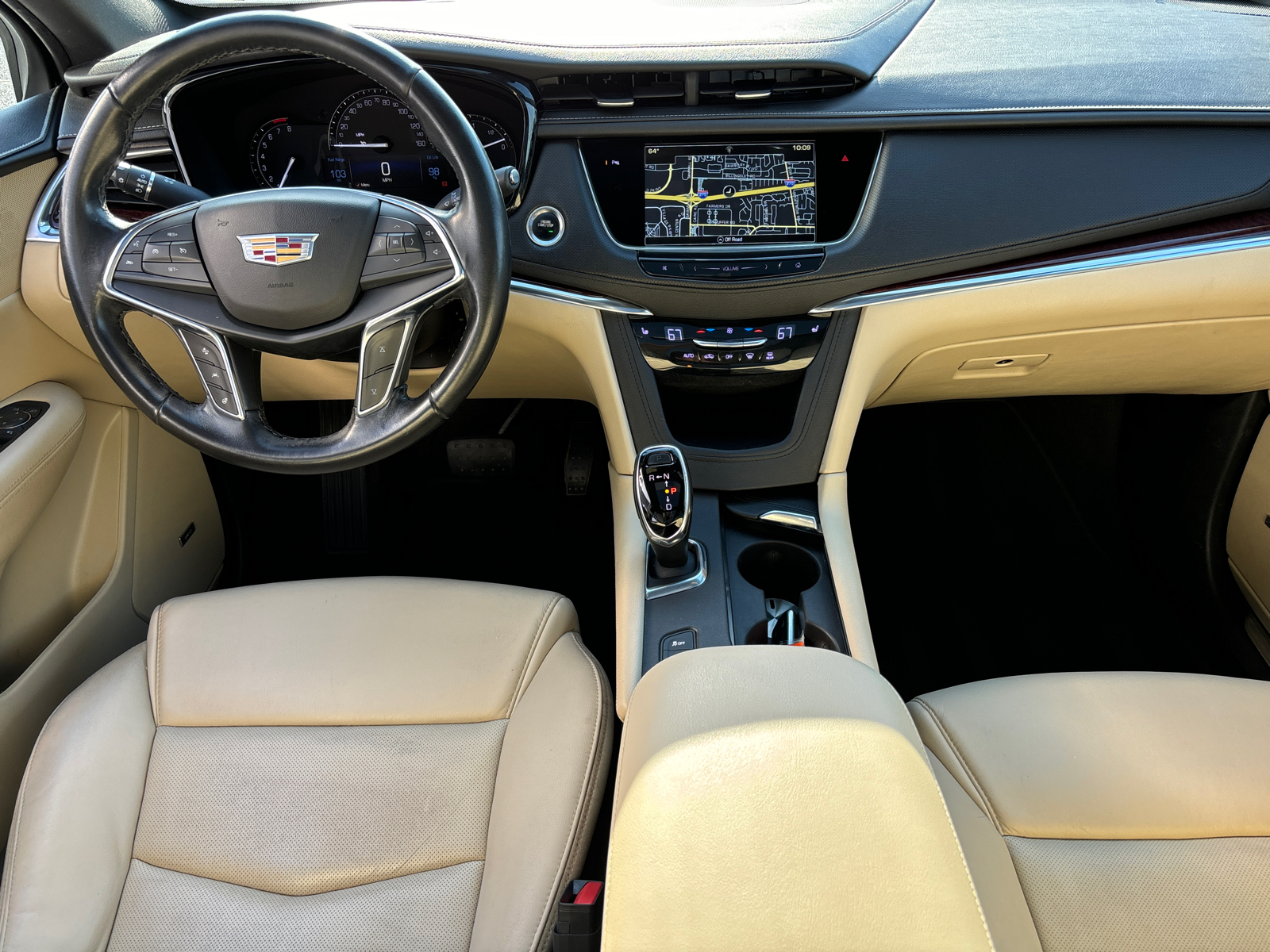 2018 Cadillac XT5 Luxury AWD 28