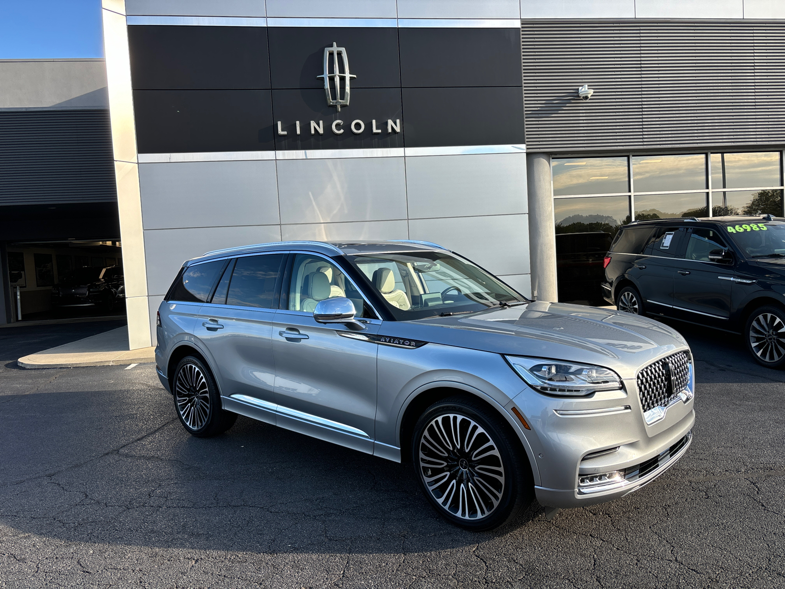 2022 Lincoln Aviator Black Label 1