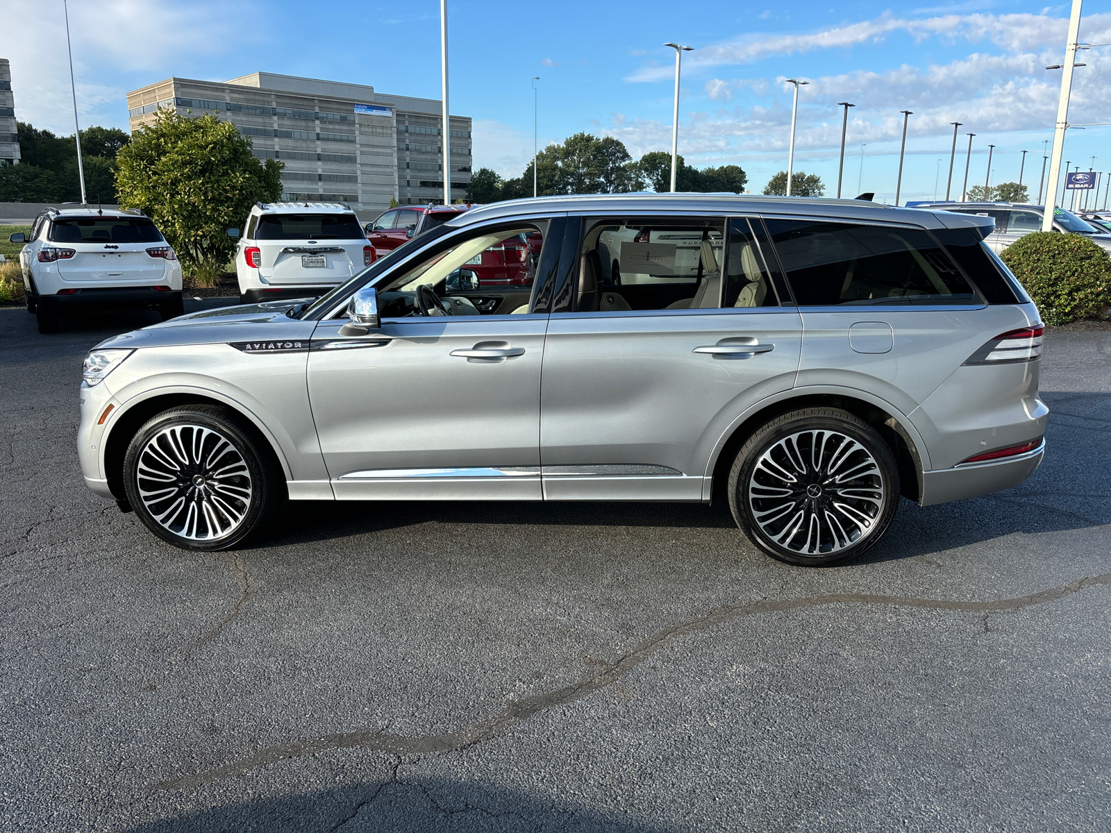 2022 Lincoln Aviator Black Label 4